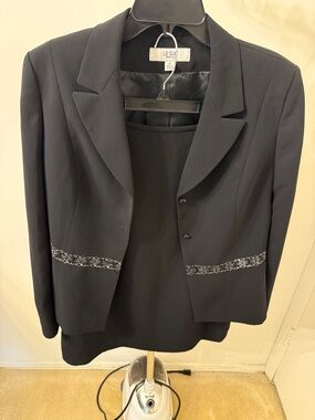 Le Suit Black Women's Skirt set with Decorative Waist Trim